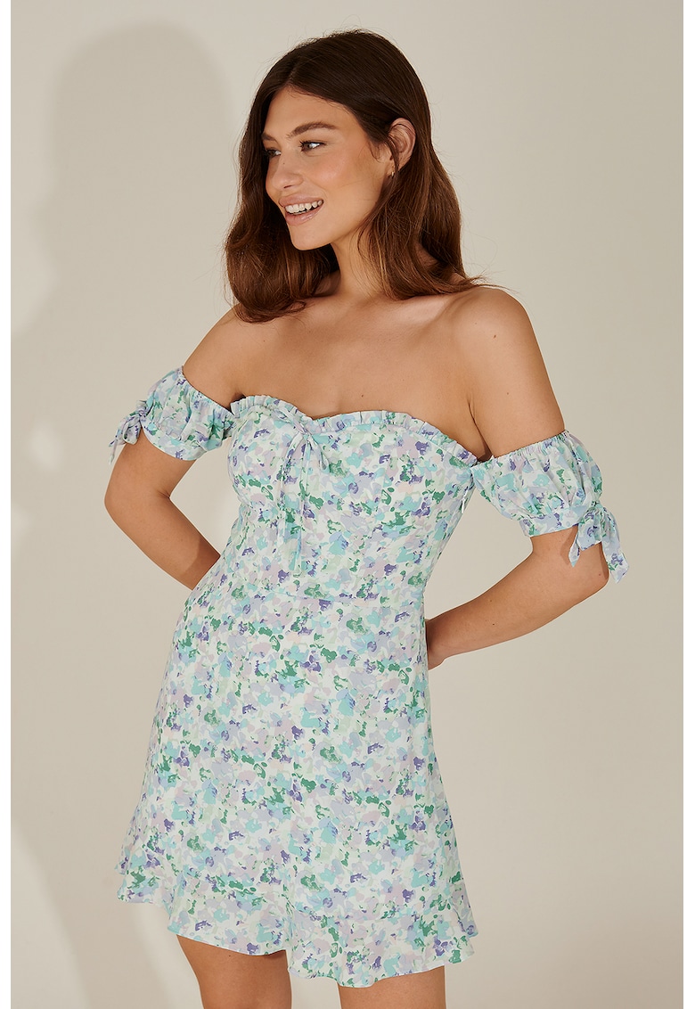 Rochie mini cu decolteu pe umeri si funda pe mansete