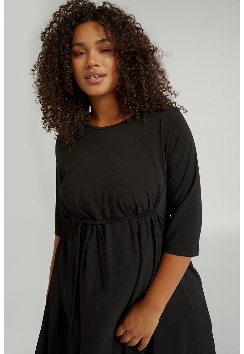 Rochie evazata cu maneci 3/4