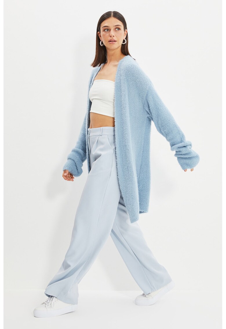 Cardigan pufos fara inchidere
