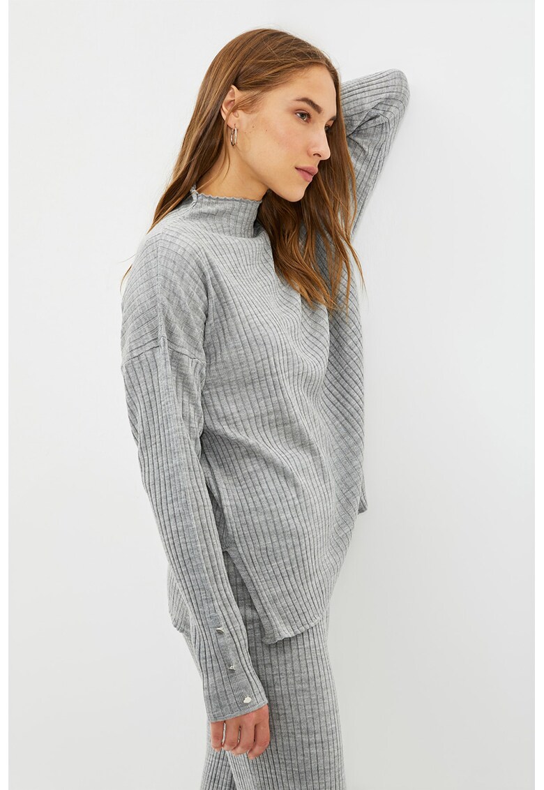 Set de pantaloni si pulover tricotat fin cu aspect striat – 2 piese fashiondays.ro