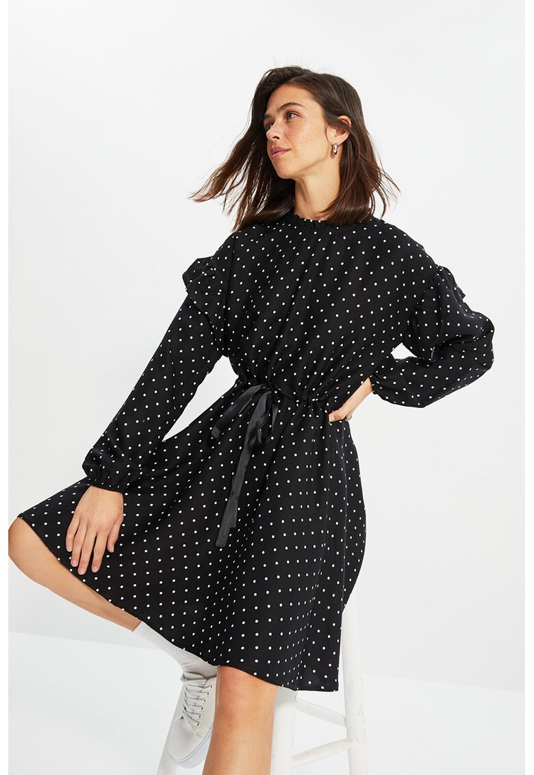 Rochie cu model si volane