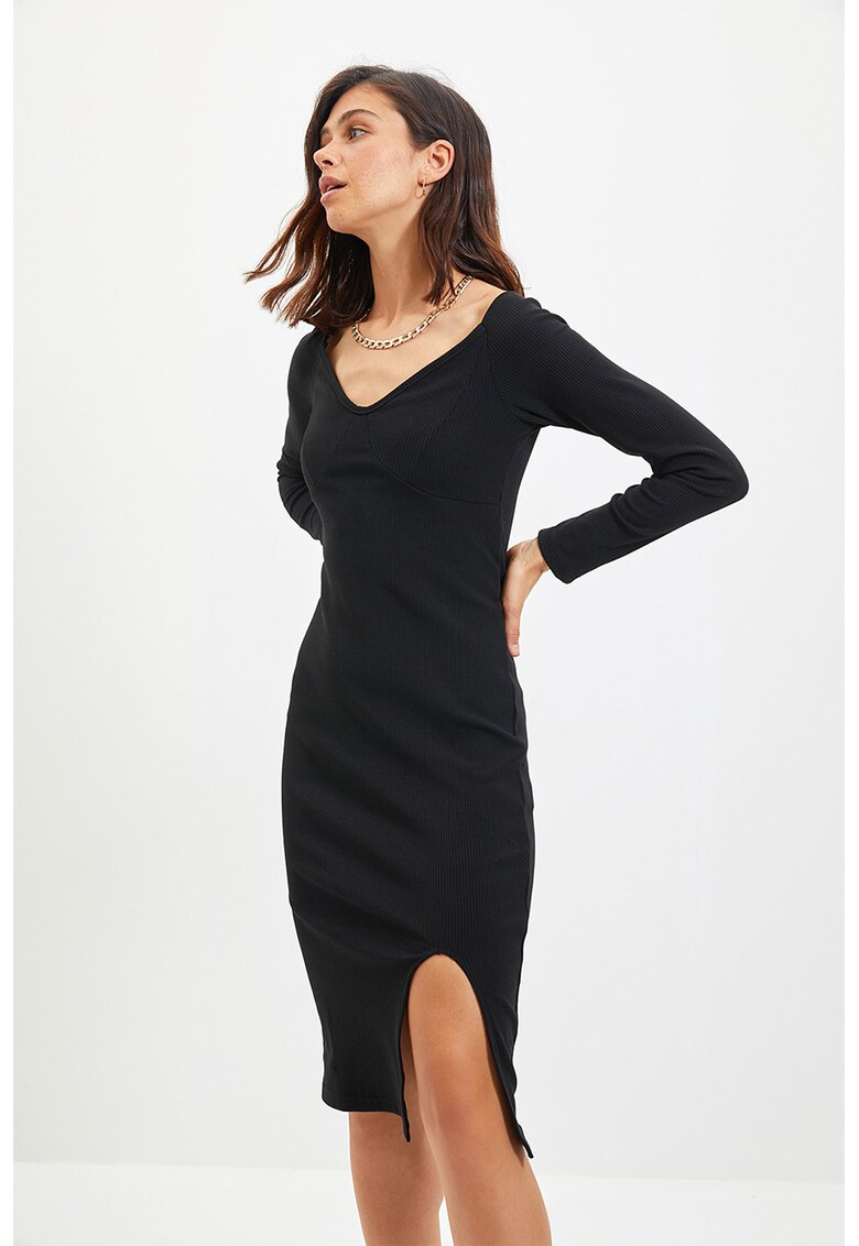 Rochie cu decolteu in V si slit lateral