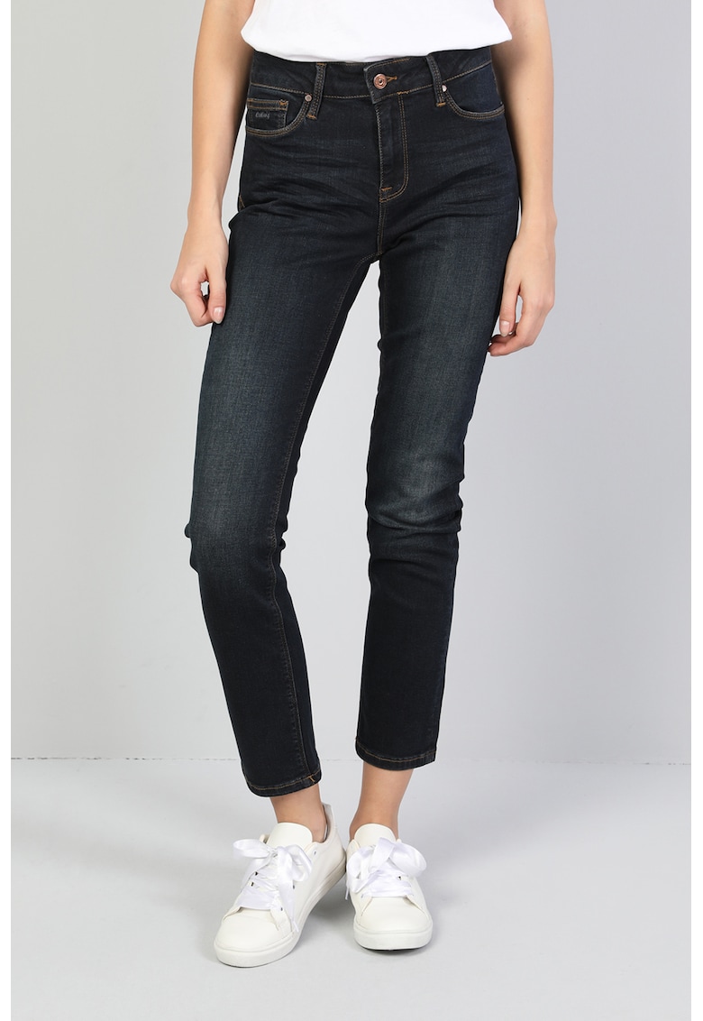 Blugi crop slim fit cu cusaturi contrastante