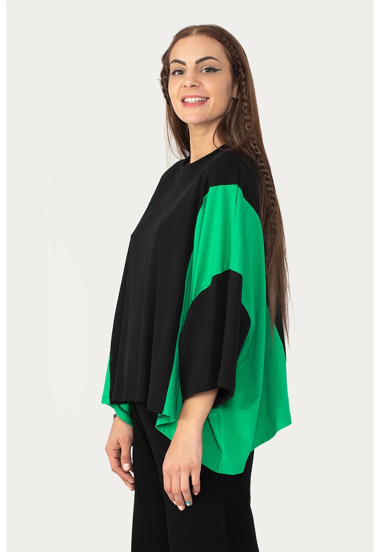 Bluza lejera cu model colorblock imagine reduceri black friday 2021 Antonia M