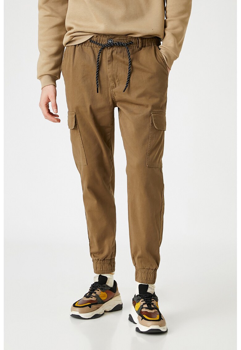 Pantaloni cargo cu croiala conica si snur de ajustare