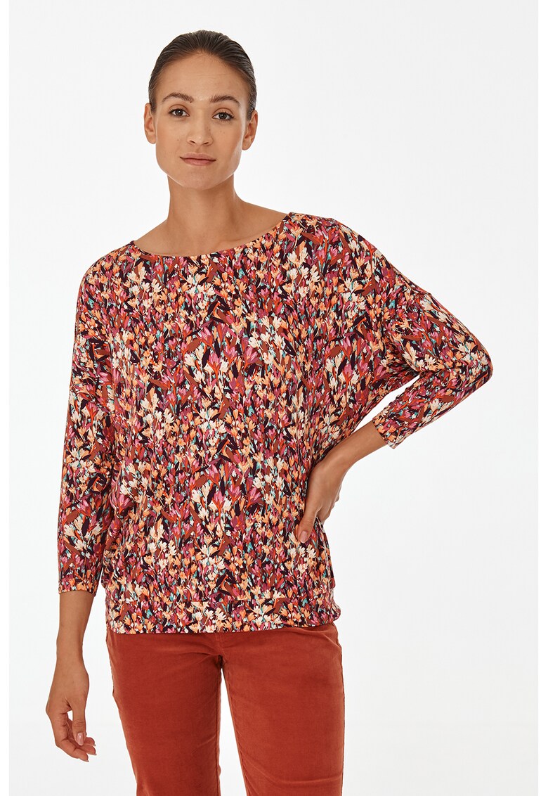Bluza cu model floral si maneci 3/4 Dorotea fashiondays.ro
