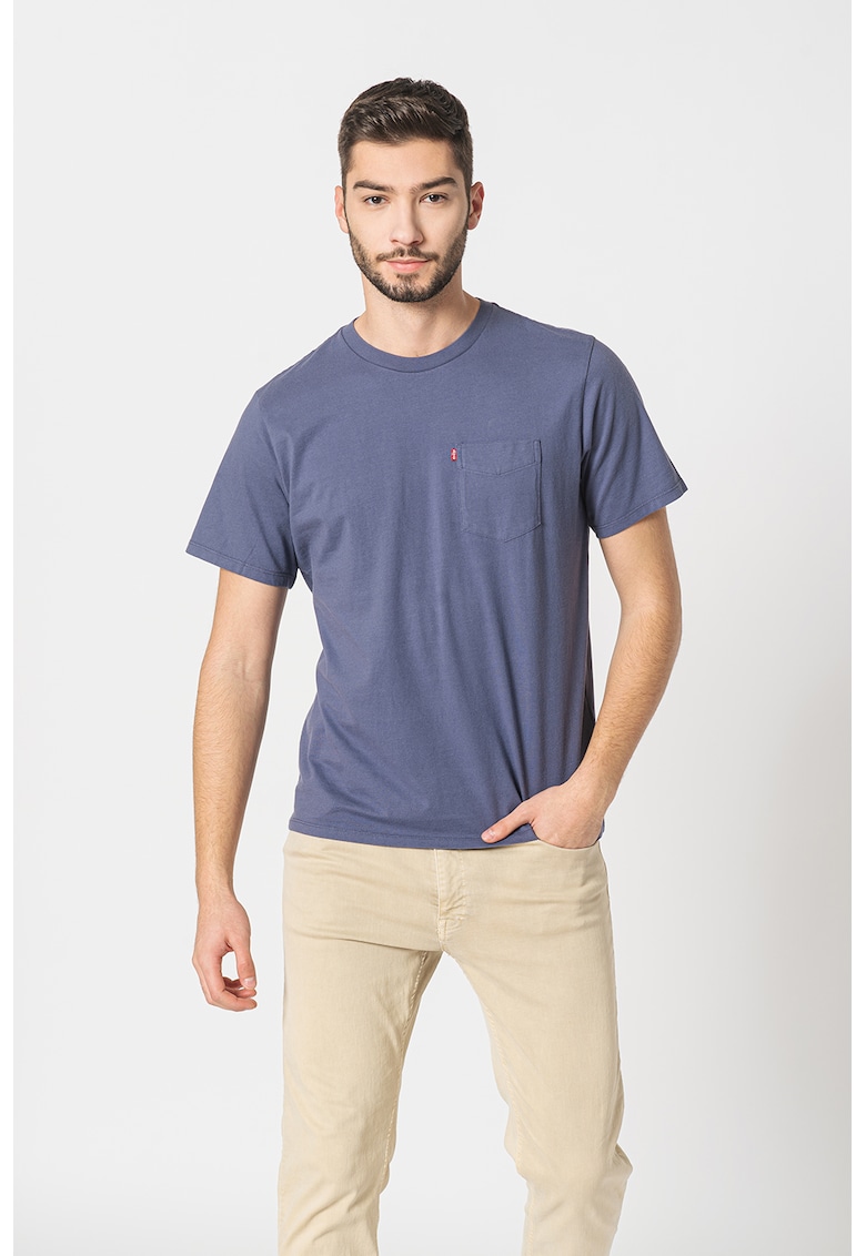 Тениска с овално деколте и джоб Levis