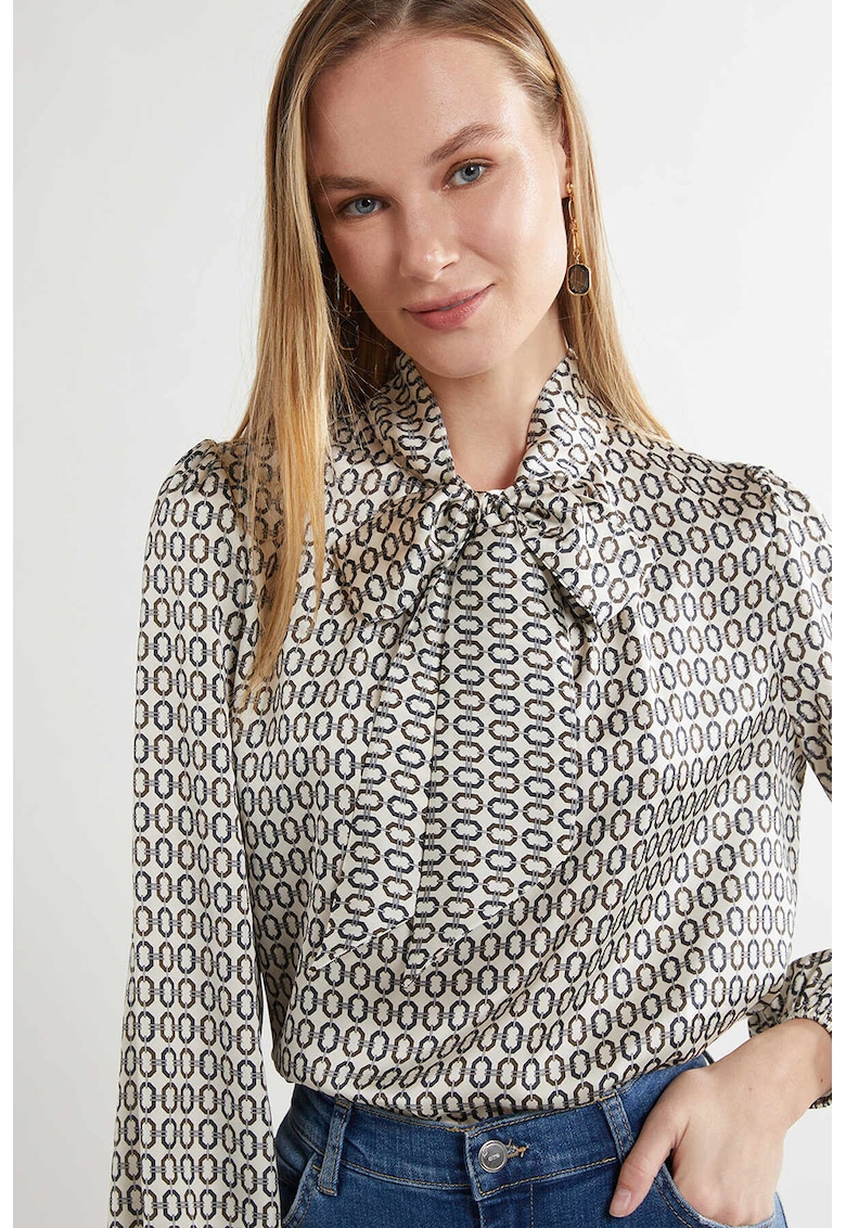Bluza cu model si funda din panglici fashiondays.ro imagine noua gjx.ro