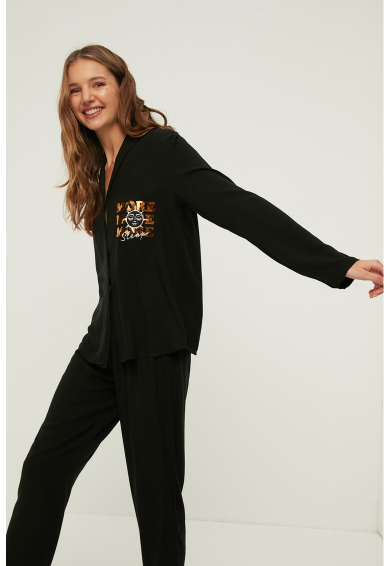 Pijama cu pantaloni lungi si imprimeu pe piept fashiondays imagine noua