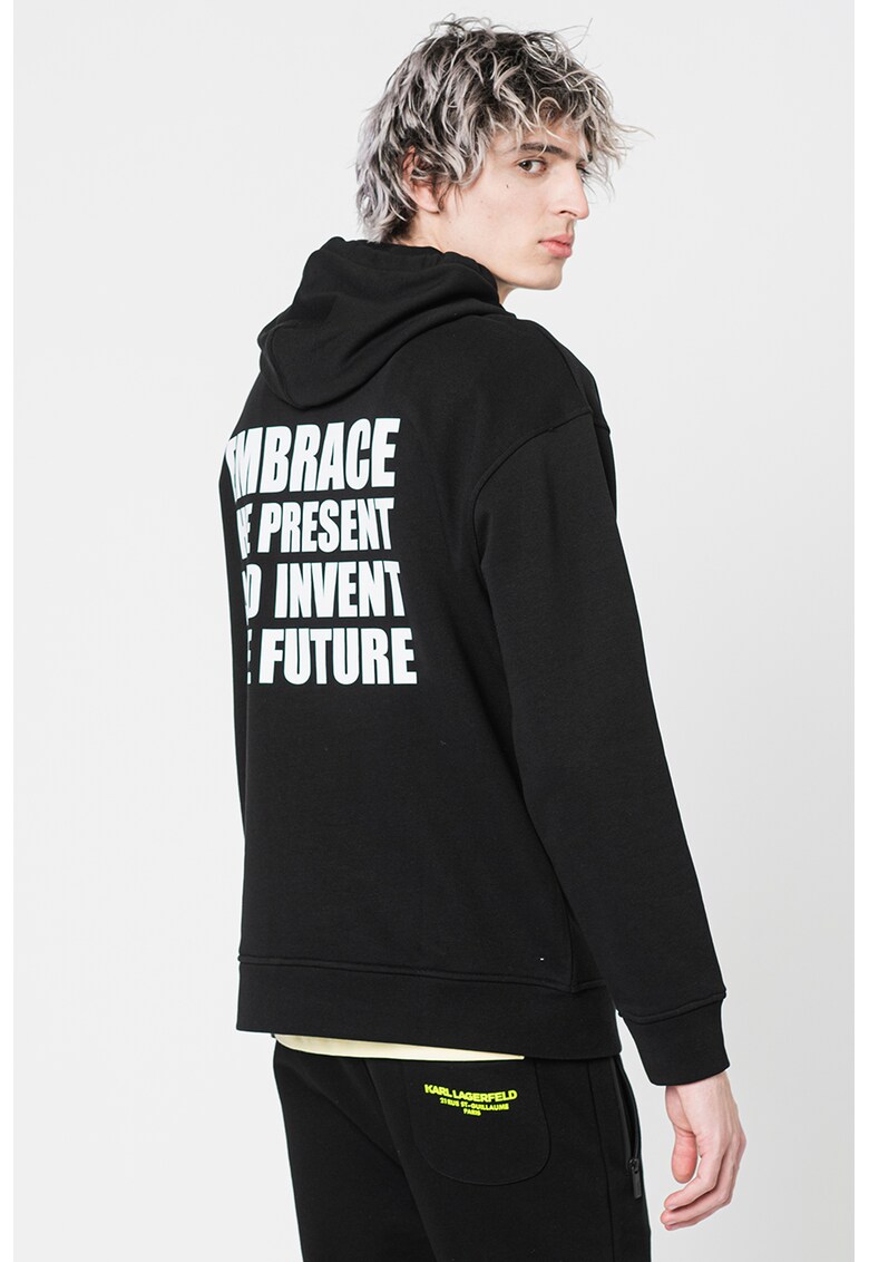 Худи с принт на гърба