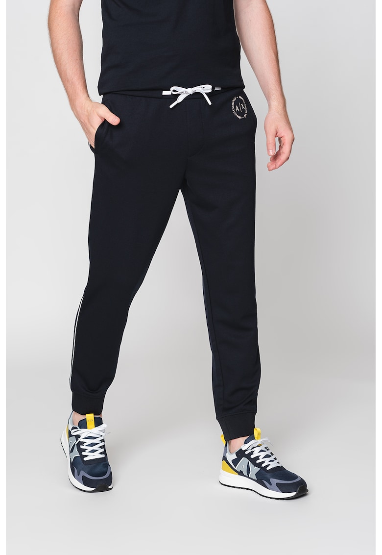 Pantaloni sport cu cordon in talie