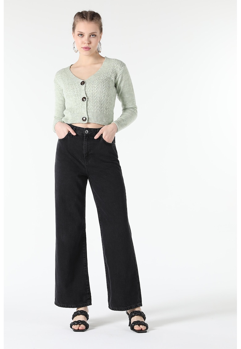 Cardigan crop cu decolteu in V