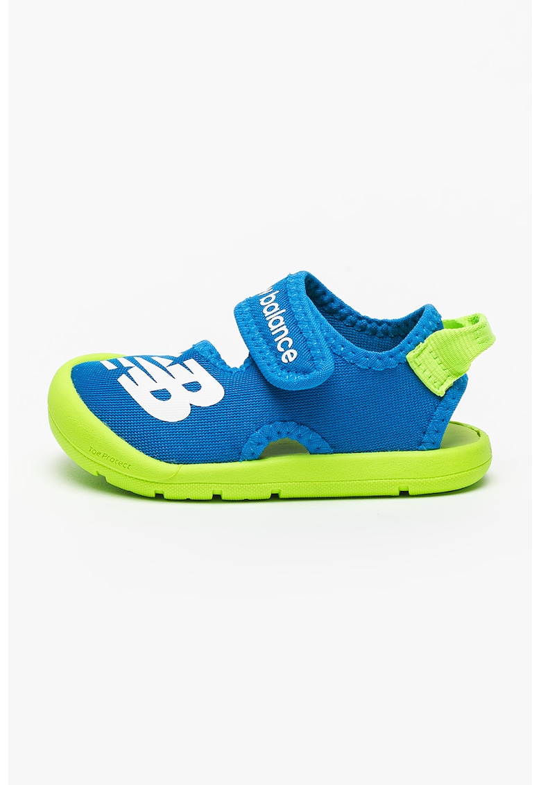 Сандали с велкро и отвори New Balance