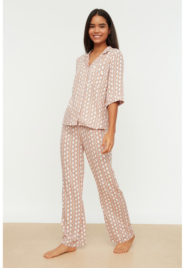 Pijama de viscoza cu imprimeu si revere decupate fashiondays imagine noua