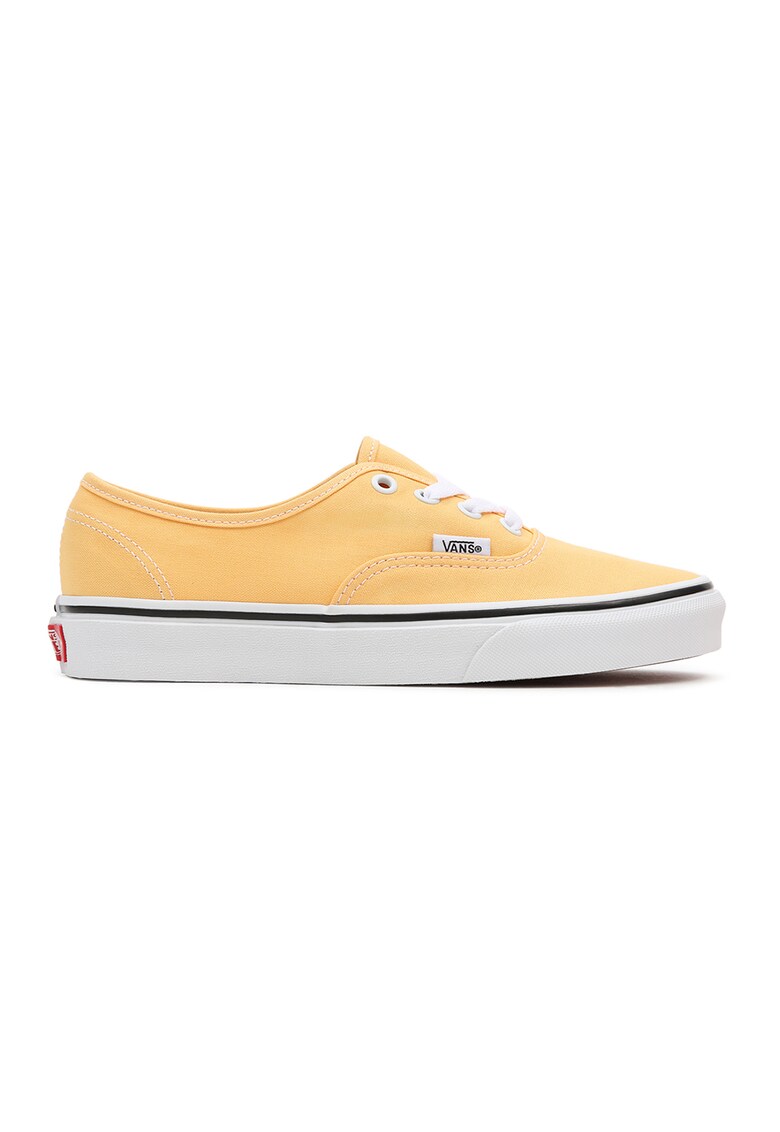 Текстилни кецове Authentic