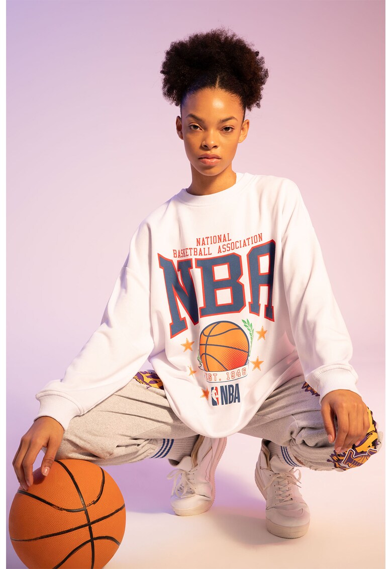 Bluza sport lejera cu imprimeu NBA Bluză