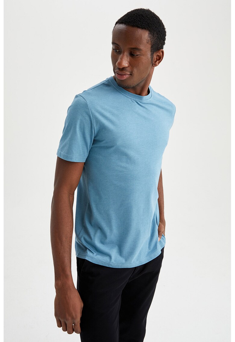 Tricou regular fit cu decolteu la baza gatului