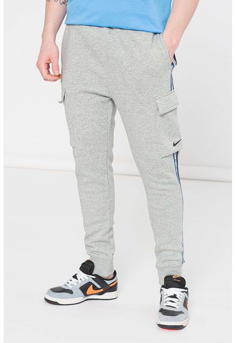 Pantaloni sport cargo cu banda logo laterala Repeat