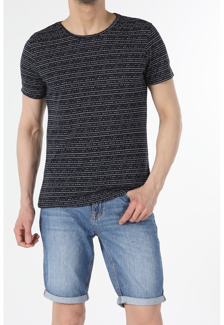 Tricou cu decolteu la baza gatului si model in dungi - Alb/Bleumarin