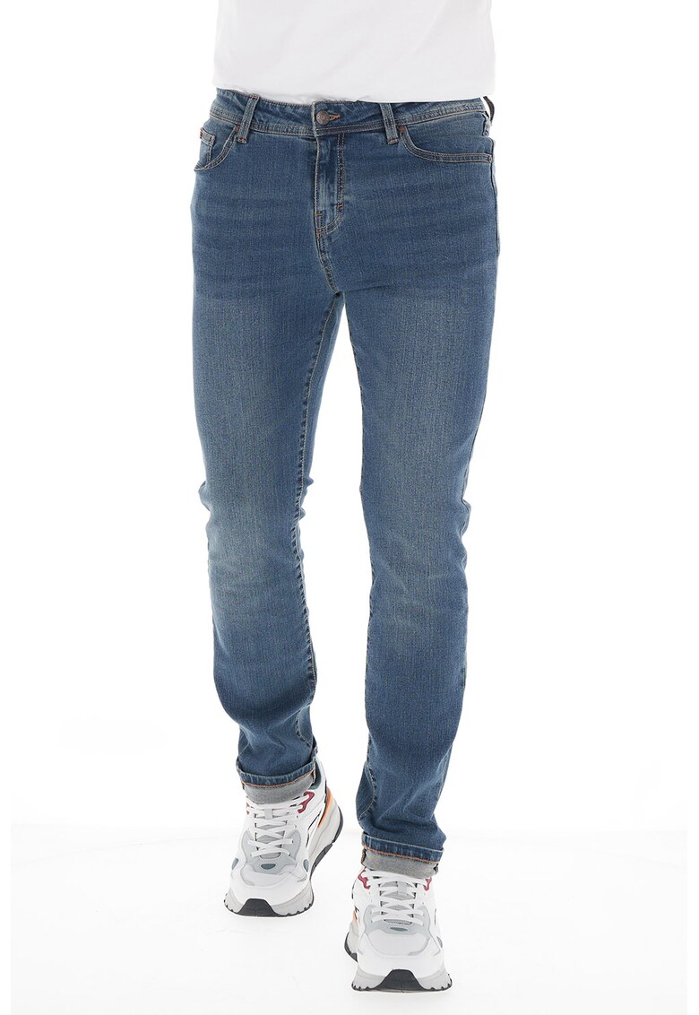 Дънки по тялото със средновисока талия Lee Cooper