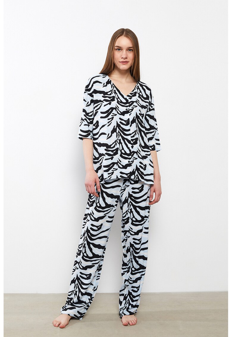 Pijama cu animal print fashiondays.ro