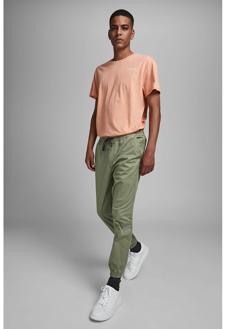 Pantaloni sport cu snur si buzunare laterale