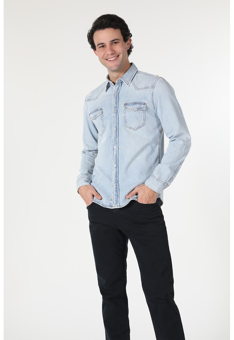 Camasa slim fit de chambray cu guler ascutit