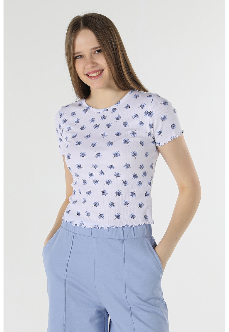 Tricou cu terminatii valurite