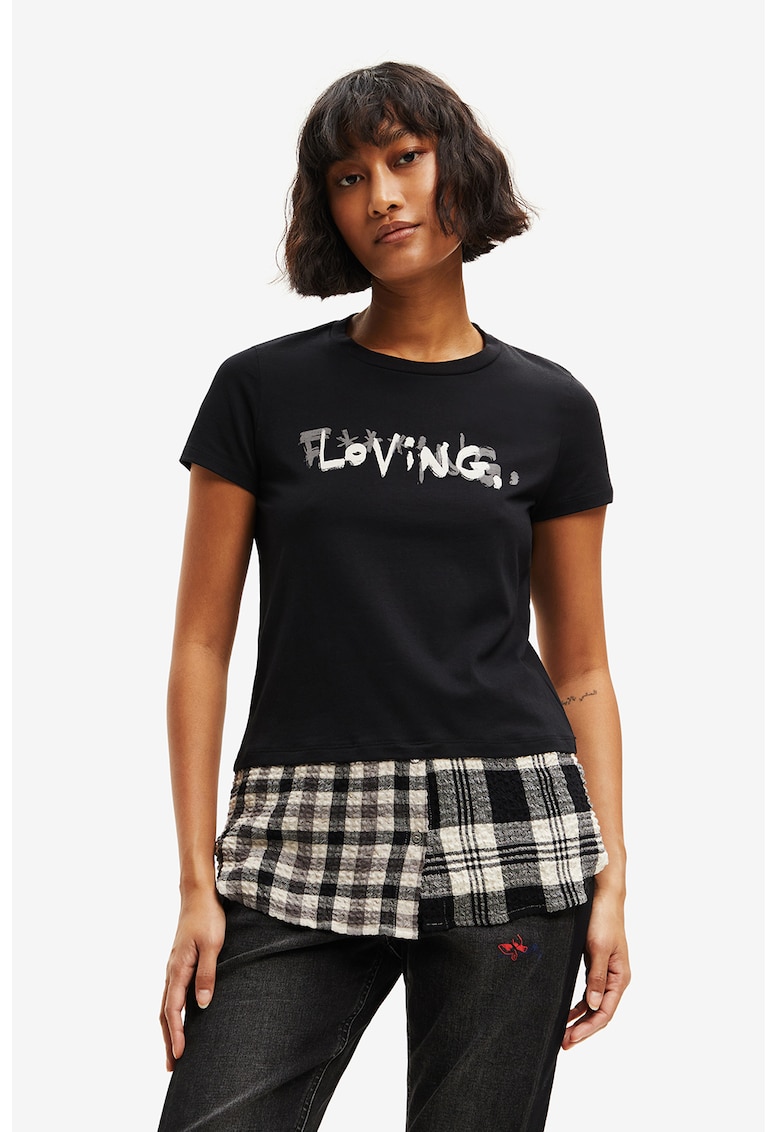Tricou cu decolteu la baza gatului si terminatie contrastanta - Negru