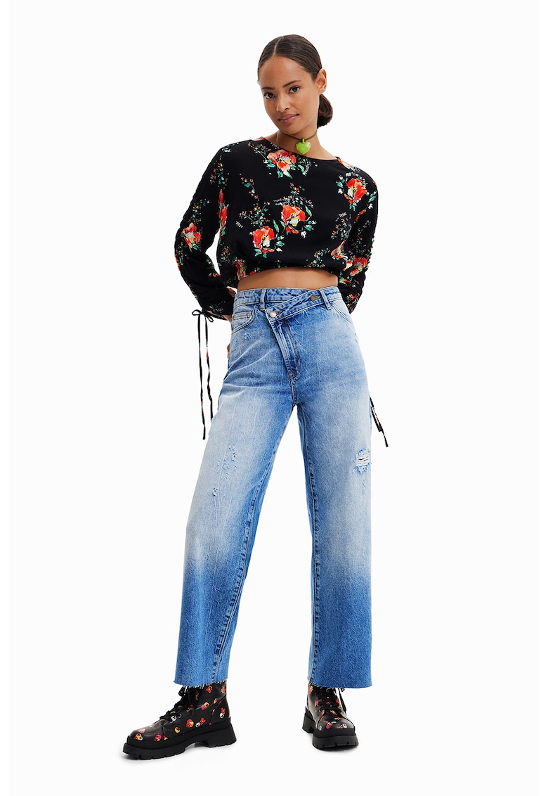 Bluza crop cu model floral