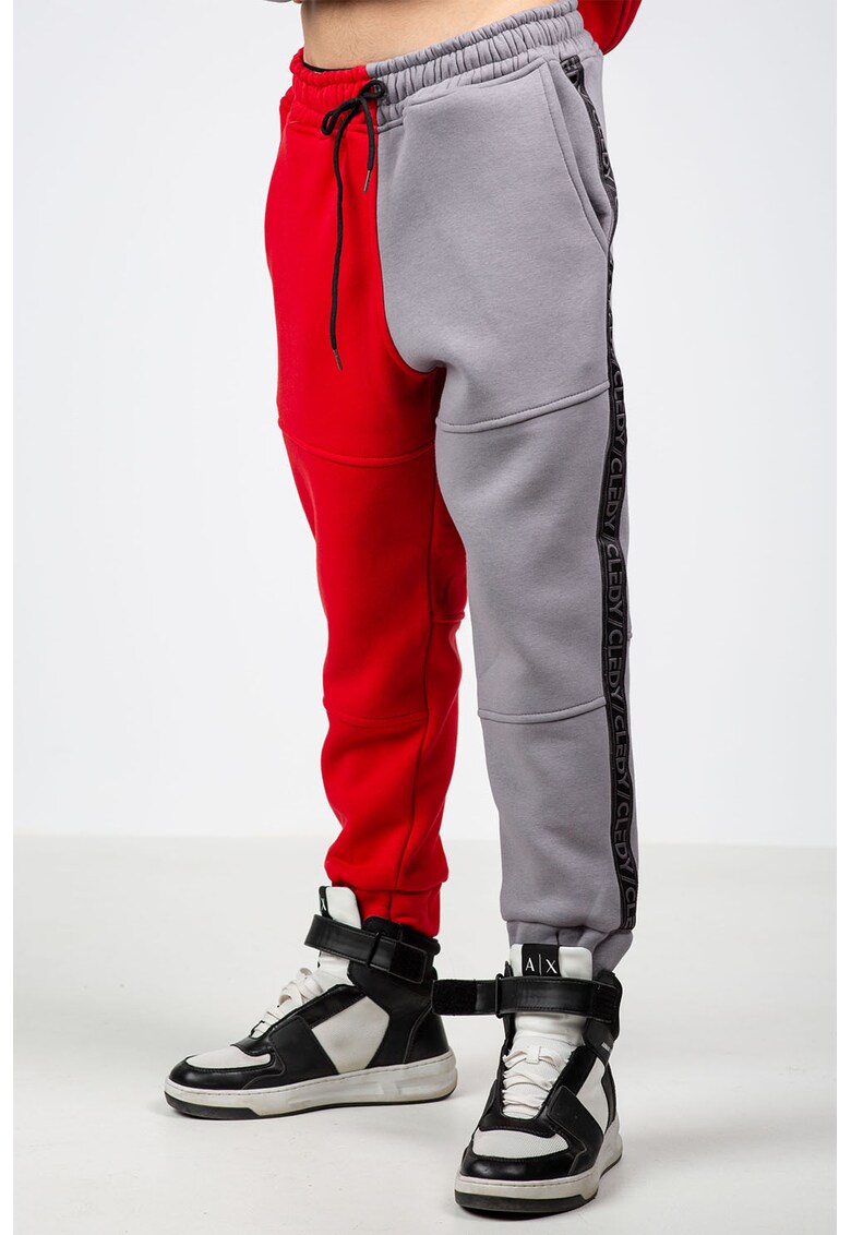 Pantaloni sport cu doua nuante si logo in lateral
