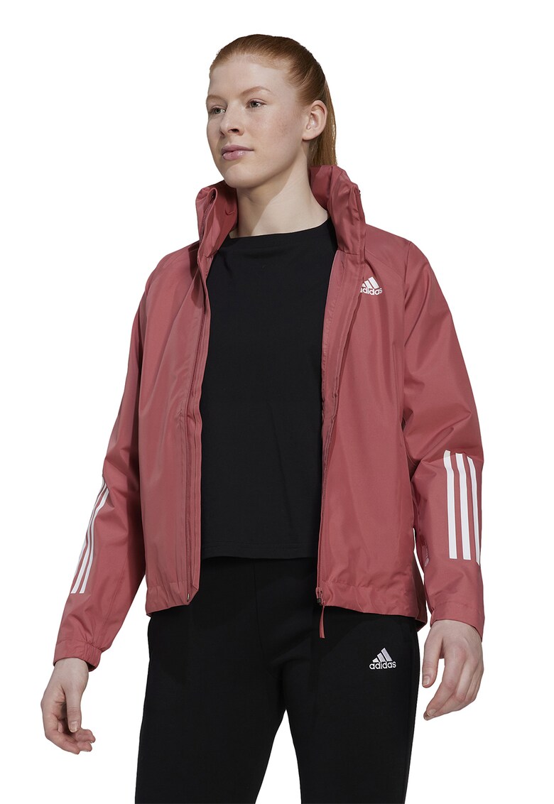 adidas Sportswear Непромокаемо яке с качулка BSC за Жени adidas Sportswear Непромокаемо яке с качулка BSC за Жени