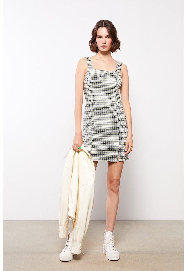 Rochie mini cambrata cu model in carouri