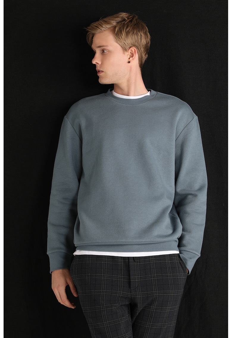 Bluza sport cu decolteu la baza gatului si model uni