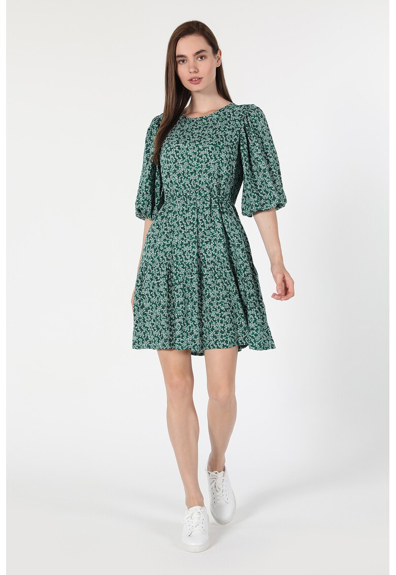 Rochie cu model si maneci medii