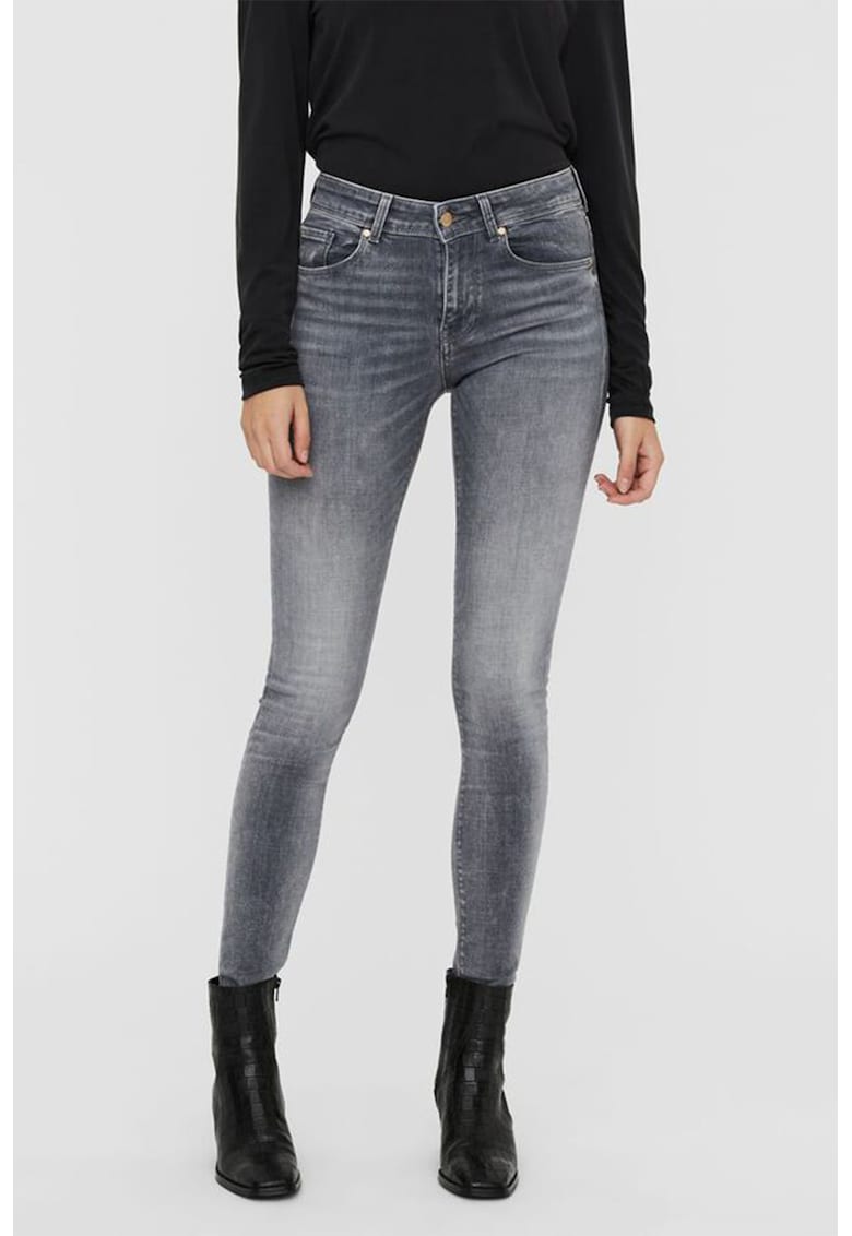 Blugi skinny cu talie medie