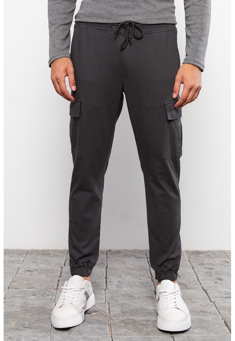 Pantaloni cargo slim fit