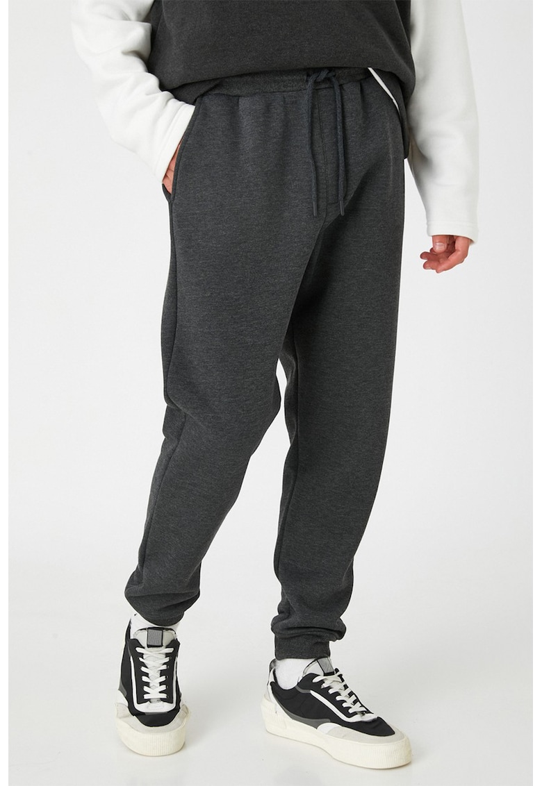 Pantaloni sport cu snur in talie