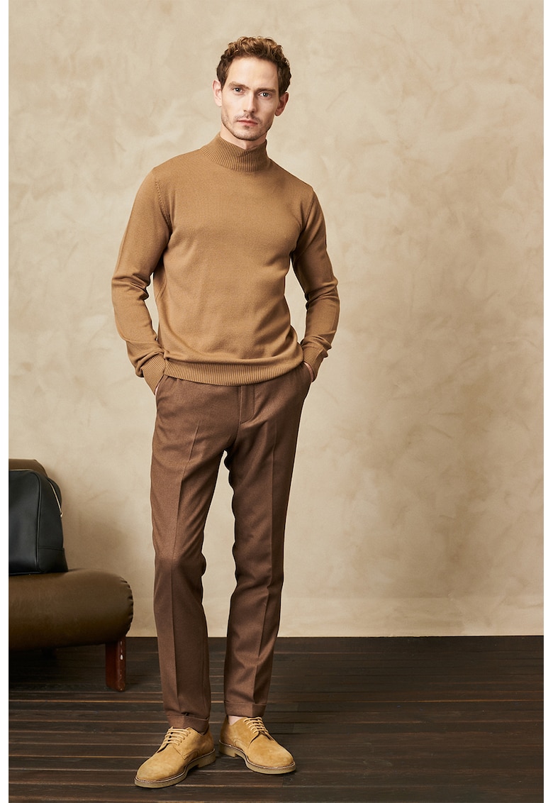 Pulover tricotat fin cu terminatii striate