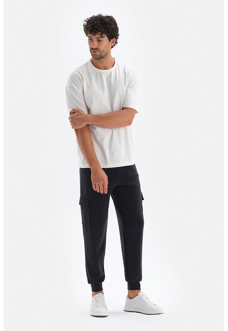 Pantaloni sport cargo din amestec de modal