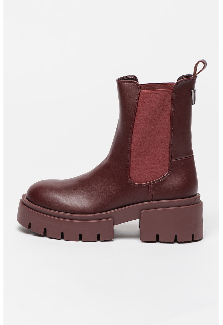 Guess Боти Charlotte Chelsea с масивен ток за Жени Guess Боти Charlotte Chelsea с масивен ток за Жени