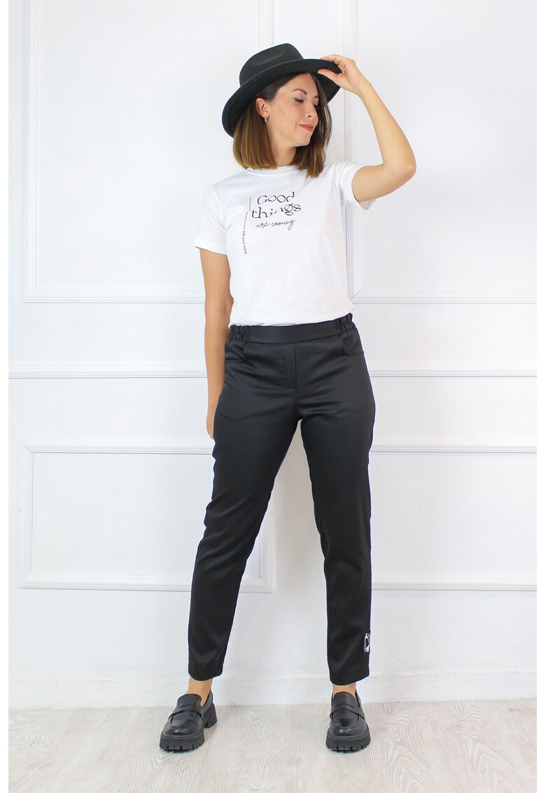 Pantaloni drepti cu buzunare