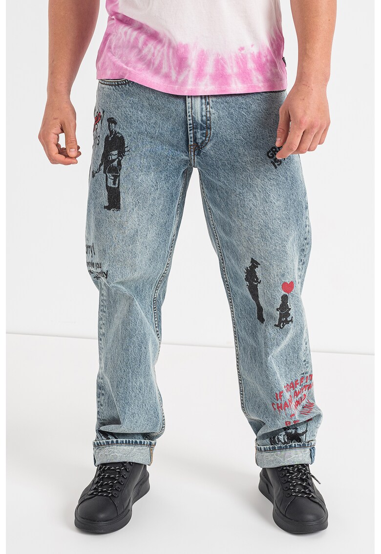 Blugi relaxed fit cu imprimeu