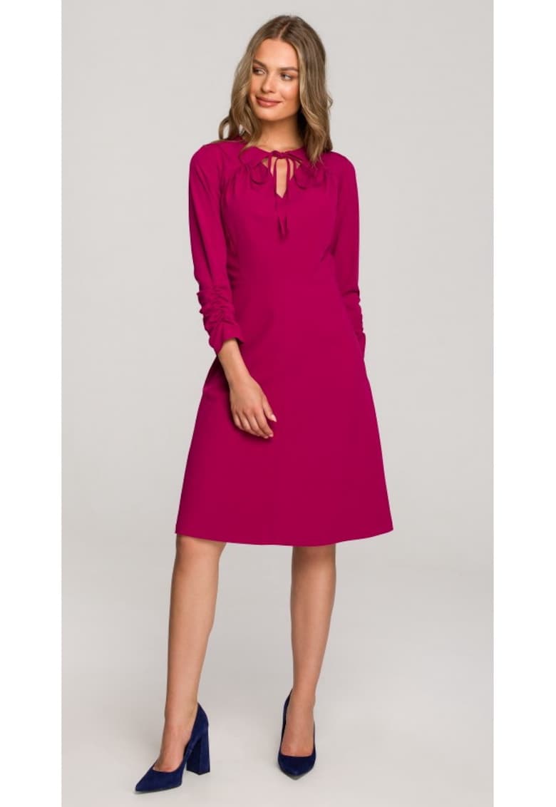 Rochie cu funda la decolteu