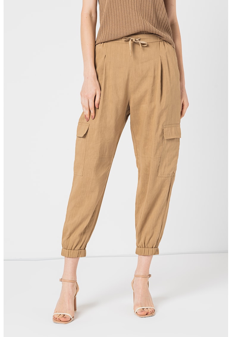 Pantaloni cargo crop din amestec de in casta