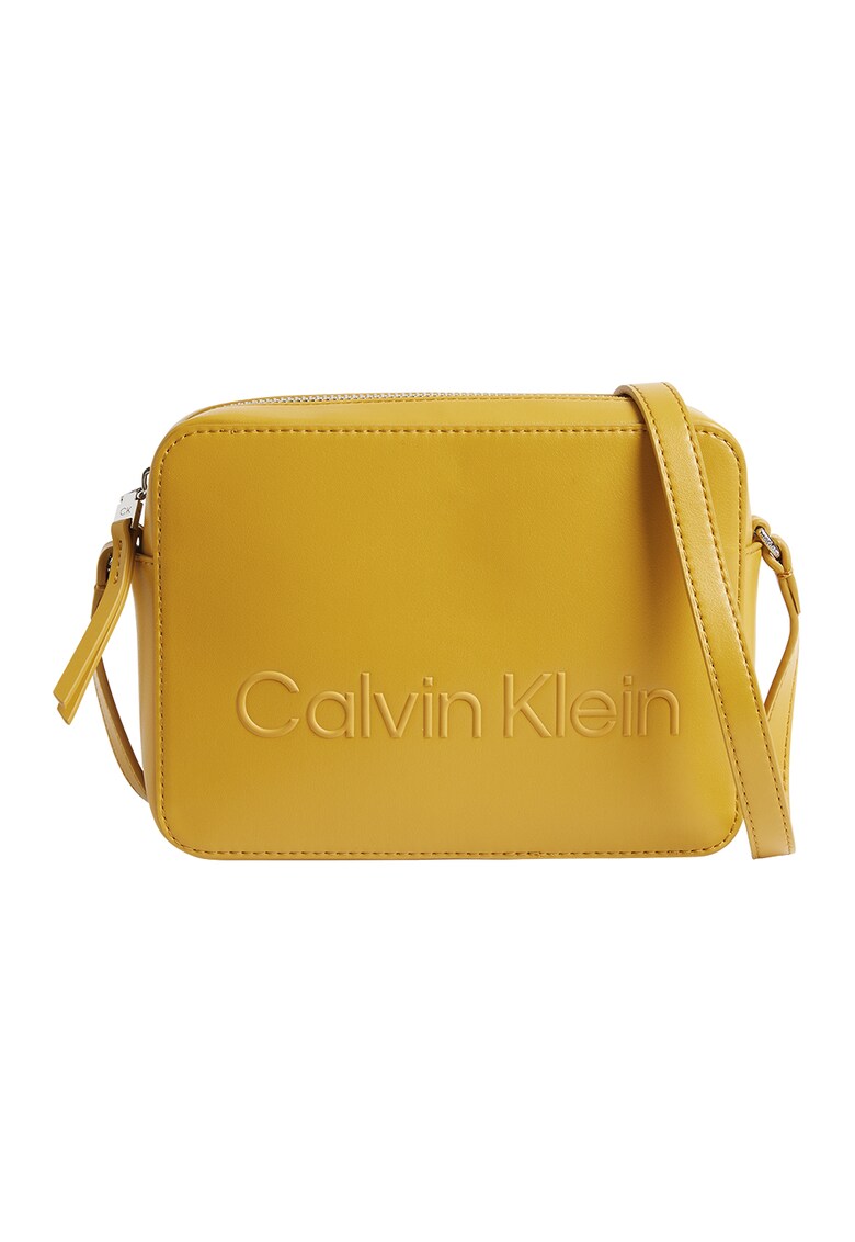 CALVIN KLEIN Чанта от еко кожа с релефно лого за Жени CALVIN KLEIN Чанта от еко кожа с релефно лого за Жени