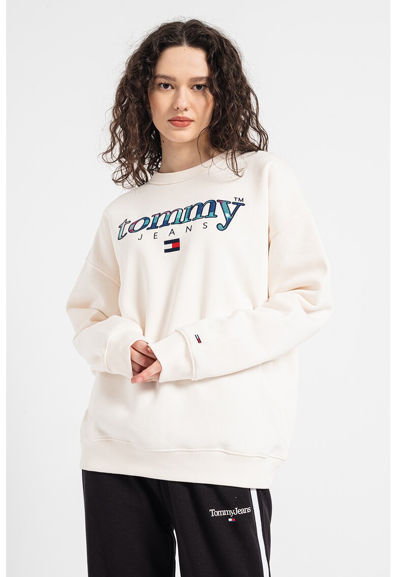 Tommy Jeans Уголемен суитшърт с лого за Жени Tommy Jeans Уголемен суитшърт с лого за Жени