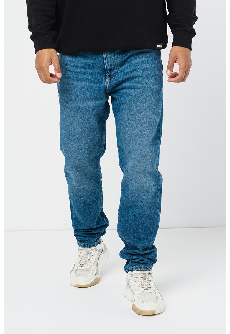 CALVIN KLEIN JEANS Дънки със стеснен крачол и захабен ефект за Мъже CALVIN KLEIN JEANS Дънки със стеснен крачол и захабен ефект за Мъже