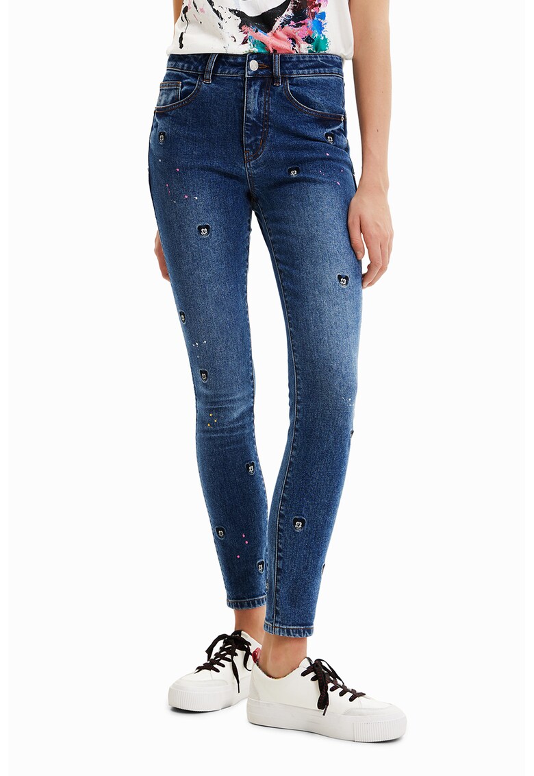 Blugi skinny cu broderie Mickey Mouse
