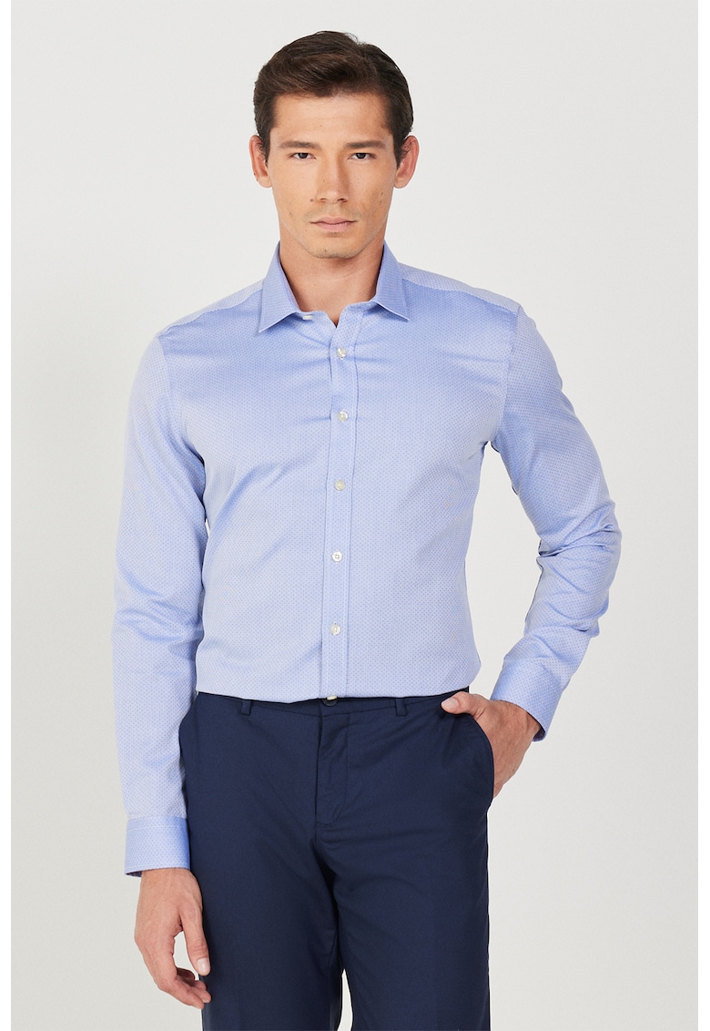 Camasa slim fit cu model discret cu buline